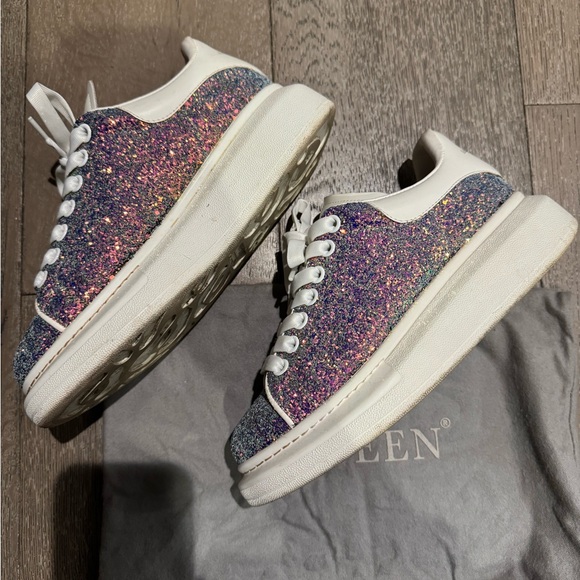 Alexander McQueen Shoes - Alexander McQueen Sneakers